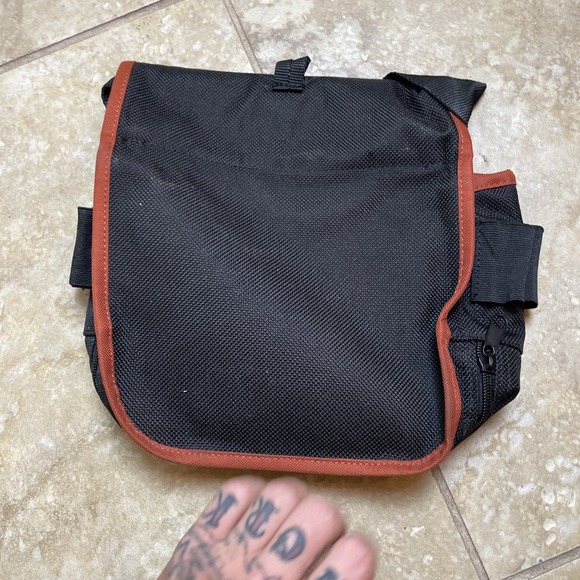 Allen Triple Pocket Black/Burnt Red Trim Pack Hunt, Fish, Hike, Trek, Size Small - Picture 2 of 3